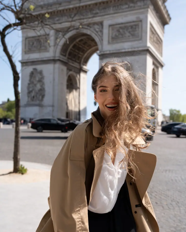 Solo photoshoot in Paris at the Arc de Triomphe