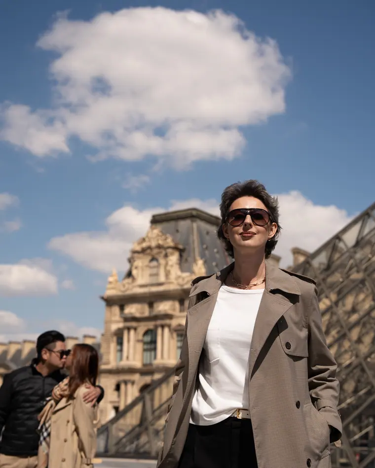 Solo photoshoot in Paris at the Louvre Pyramid